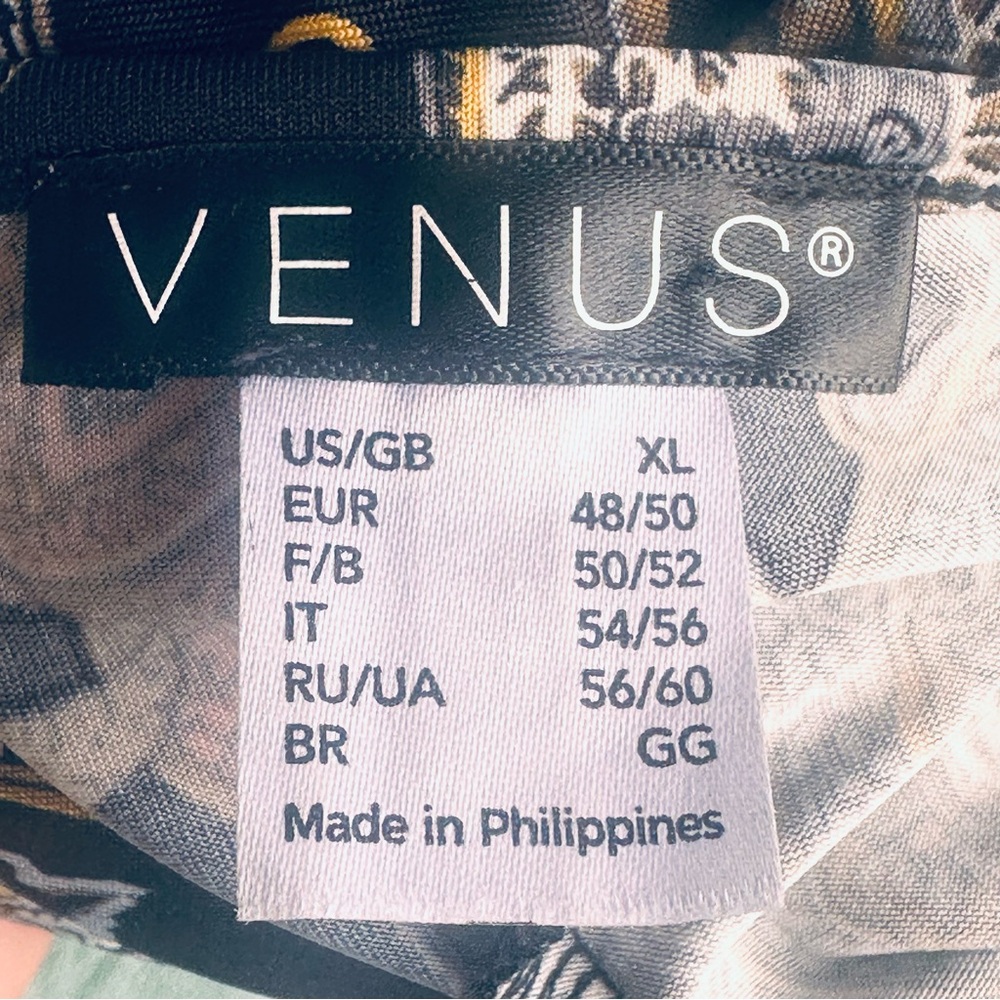 VENUS Paisley Belted Print Top - Picture 14 of 16